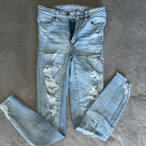 American Eagle Outfitters Light Wash Distressed Skinny Jeans